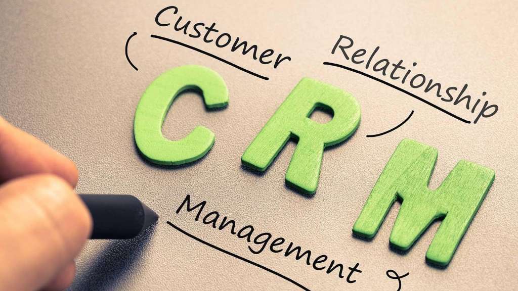Che cos'è CRM, Qual è L'importanza Per i Siti di E-commerce?