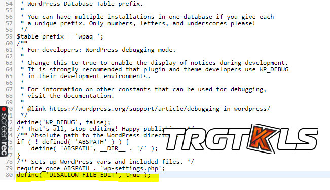 Disabilitando la modifica dei file, impedisci qualsiasi iniezione di codice nel sito anche se l'hacker entra nel sito web.