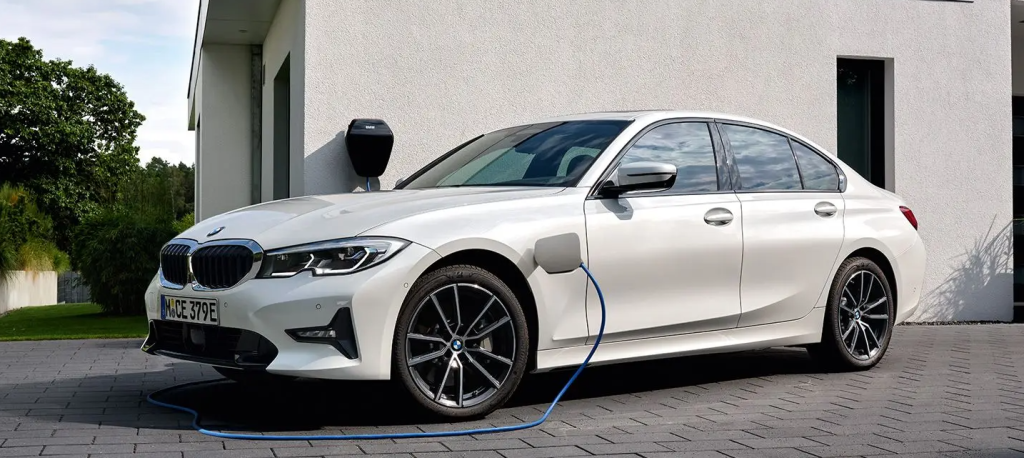 Skoda rinnova il suo Logo! Ecco la prima auto a utilizzare il nuovo logo