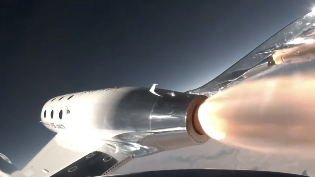 Virgin Galactic lancia i suoi primi turisti spaziali